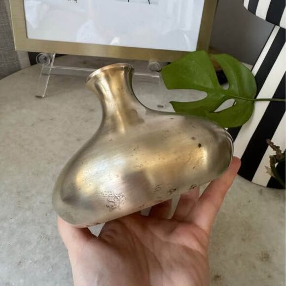 Vintage solid brass MCM vase - Picture 7 of 7